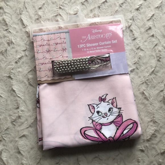 Disney Aristocats MARIE Pink Shower Curtain Set - Picture 9 of 9